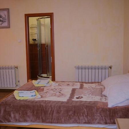 Hotel Дідів Рай à Volovets Extérieur photo
